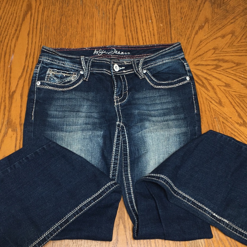 Ariya Jeans
